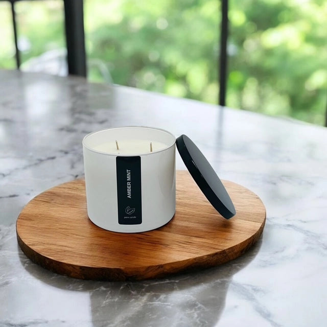 AMBER MINT 20oz SOY + COCONUT CANDLE