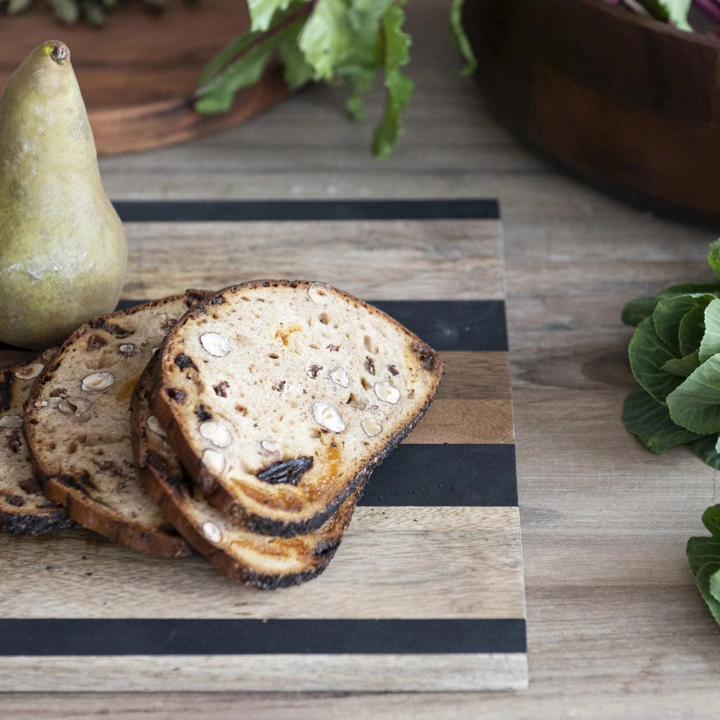 MANGO WOOD BOARD WITH STRIPES