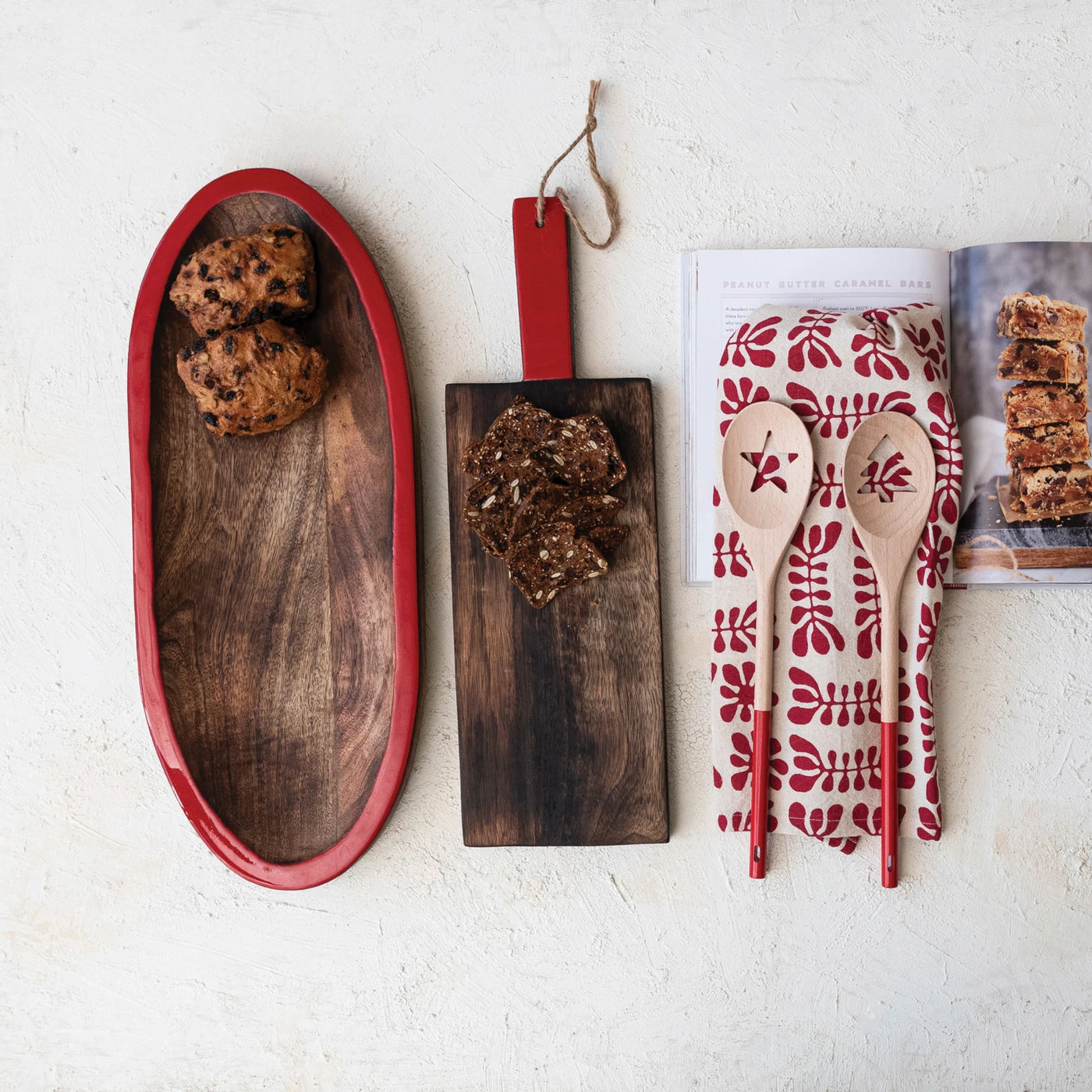 HAND-CARVED MANGO WOOD BOARD