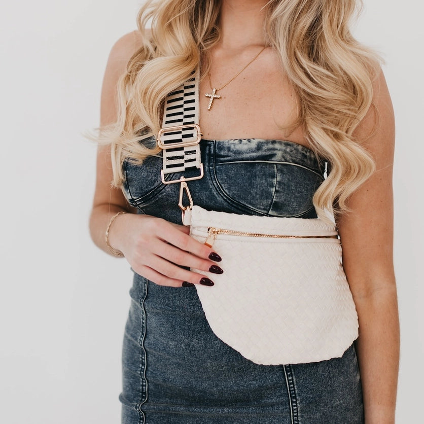 SOLID CREAM WOVEN BUM BAG