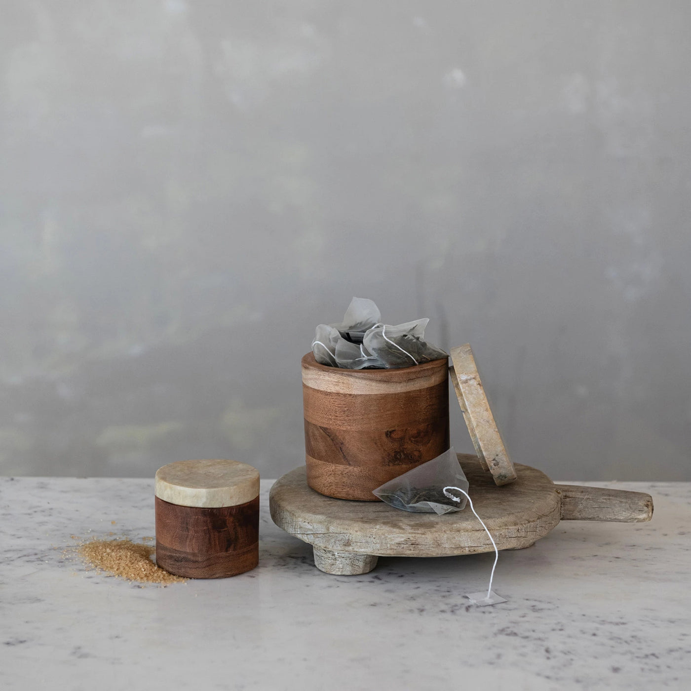 SMALL ACACIA WOOD CONTAINER WITH MARBLE LID