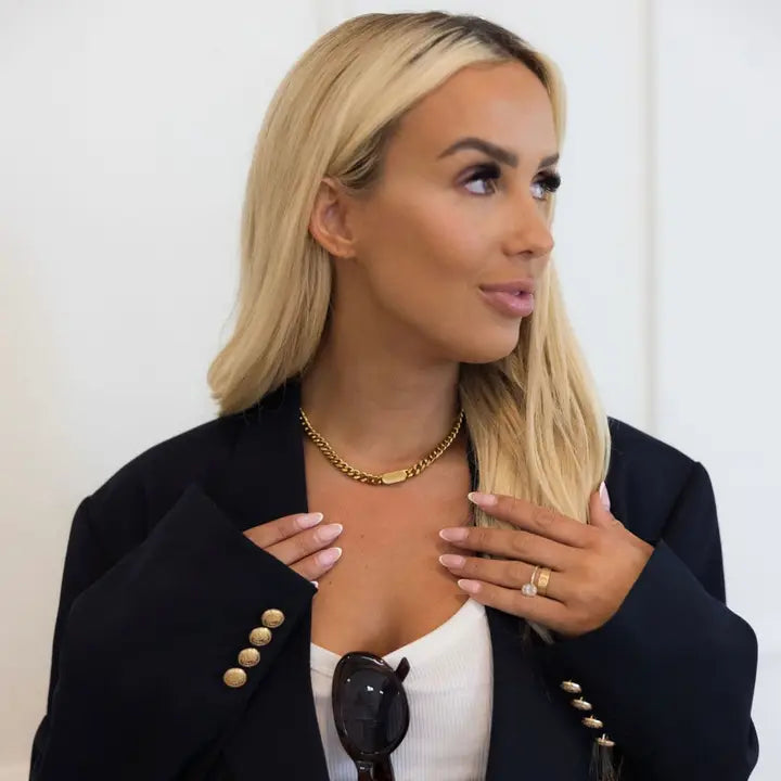 GOLD PENDANT NECKLACE