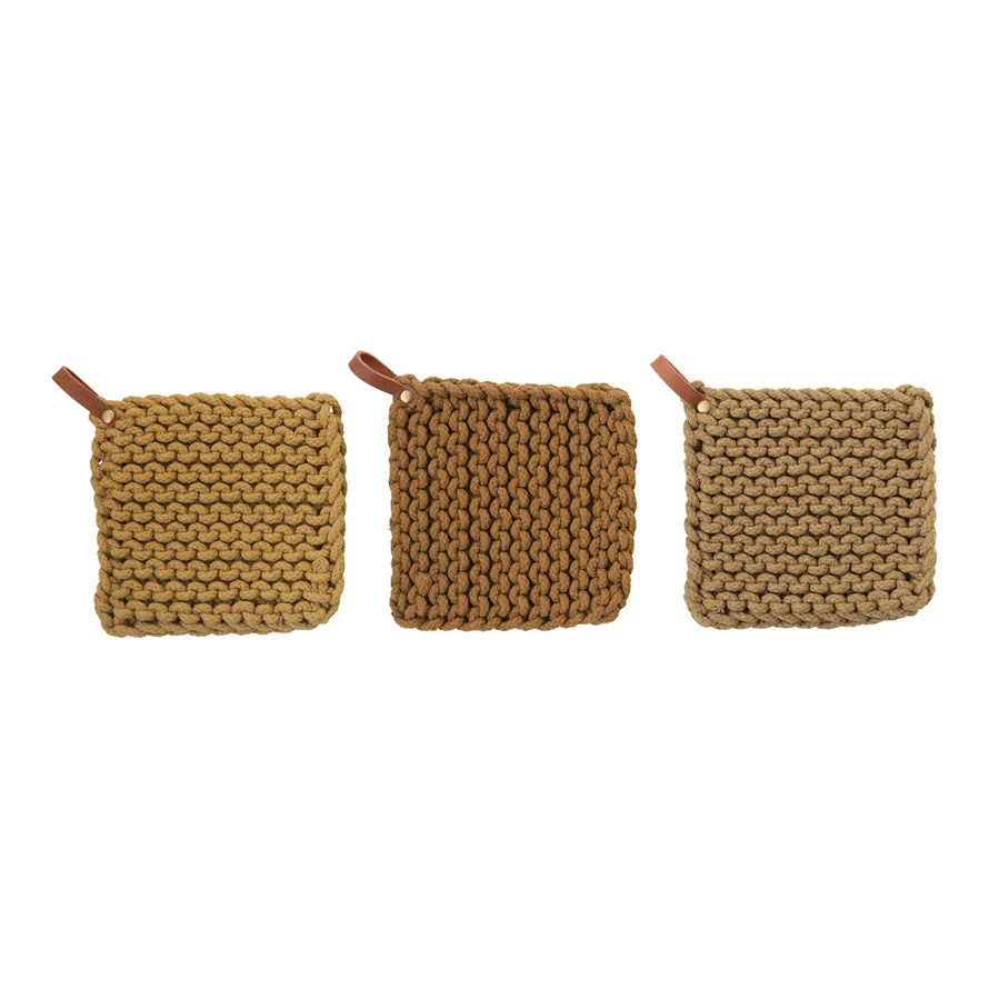 CROCHETED POT HOLDER WITH LEATHER LOOP