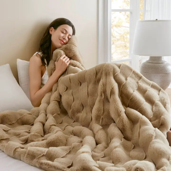 TAN FAUX FUR VELVET THROW BLANKET 50x60"