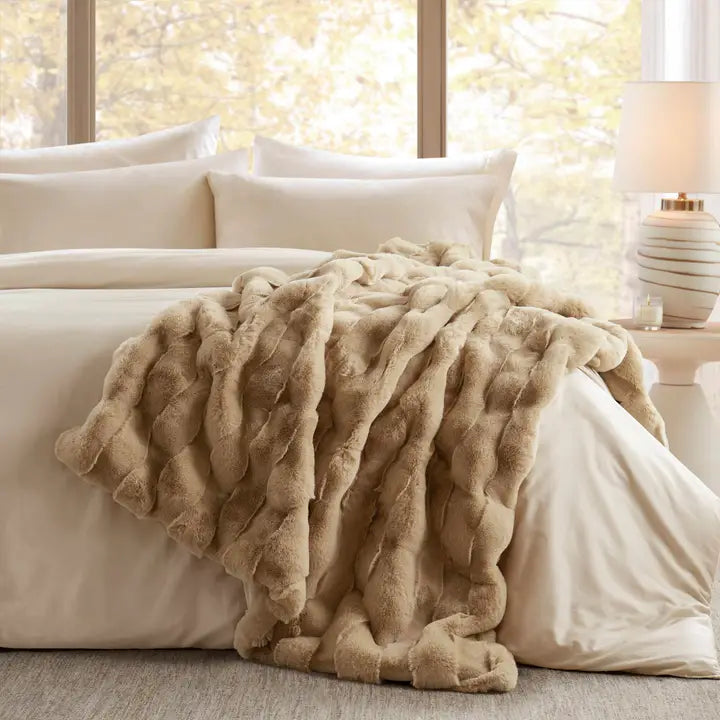 TAN FAUX FUR VELVET THROW BLANKET 50x60"