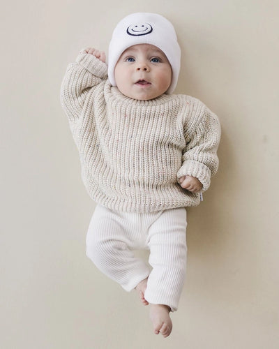 WHITE SMILEY BEANIE