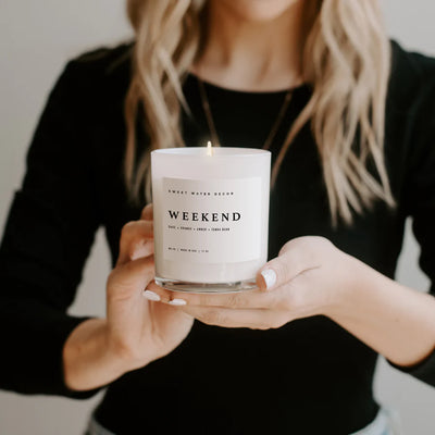 WEEKEND SOY CANDLE - WHITE JAR - 11 OZ